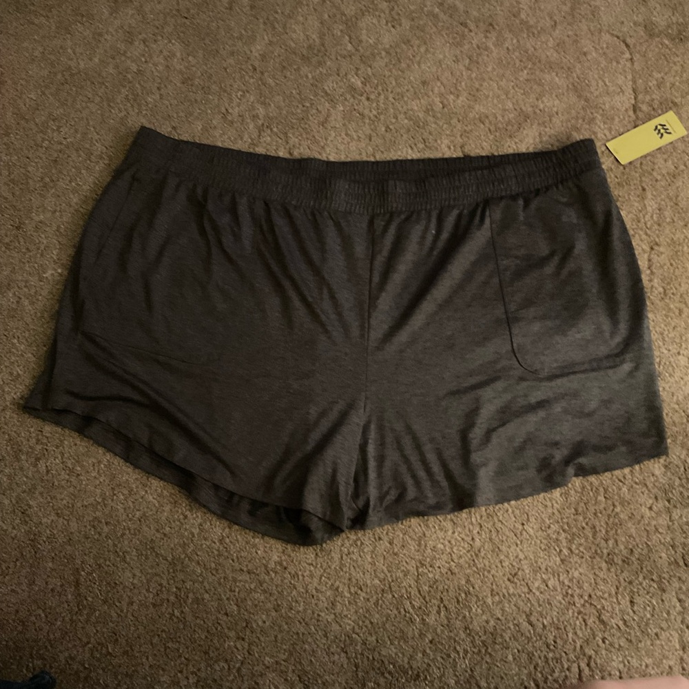 Brand new with tag charcoal shorts sz 4xl has pockets